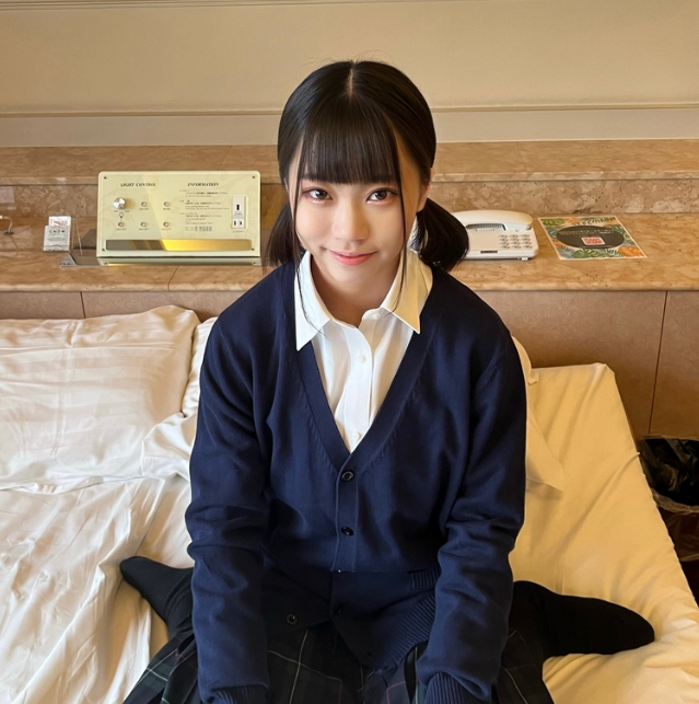 Rin-chan who looks like Paruru asks you to put it out during the age of 18
