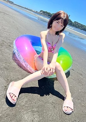FC2PPV-4916111 When I took off the swimsuit of the innocent fair-skinned slender female college student (20) who I picked up at the sea, it was a super obscene pussy with a lot of pubic hair ⇒ Creampie twice