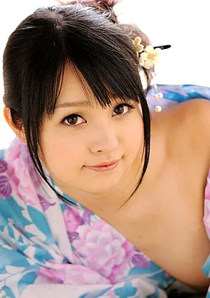 Caribbeancom 080526-004 サマーヌード ~密室 de Sex 交わる体液~
