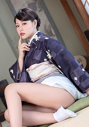 CR-082126-001 BOGA x BOGA: Kanami Uno Praises Me